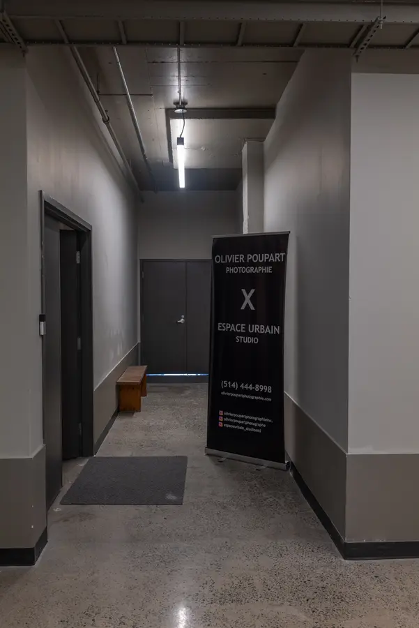 Corridor d'entrée d'Espace Urbain Studio